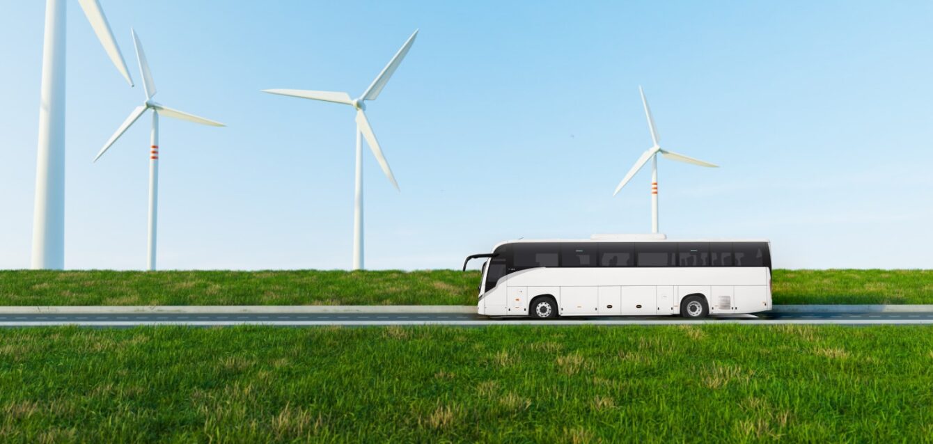 La movilidad eléctrica no solo está revolucionando la forma en que nos movemos, sino que también está redefiniendo radicalmente nuestros entornos urbanos.