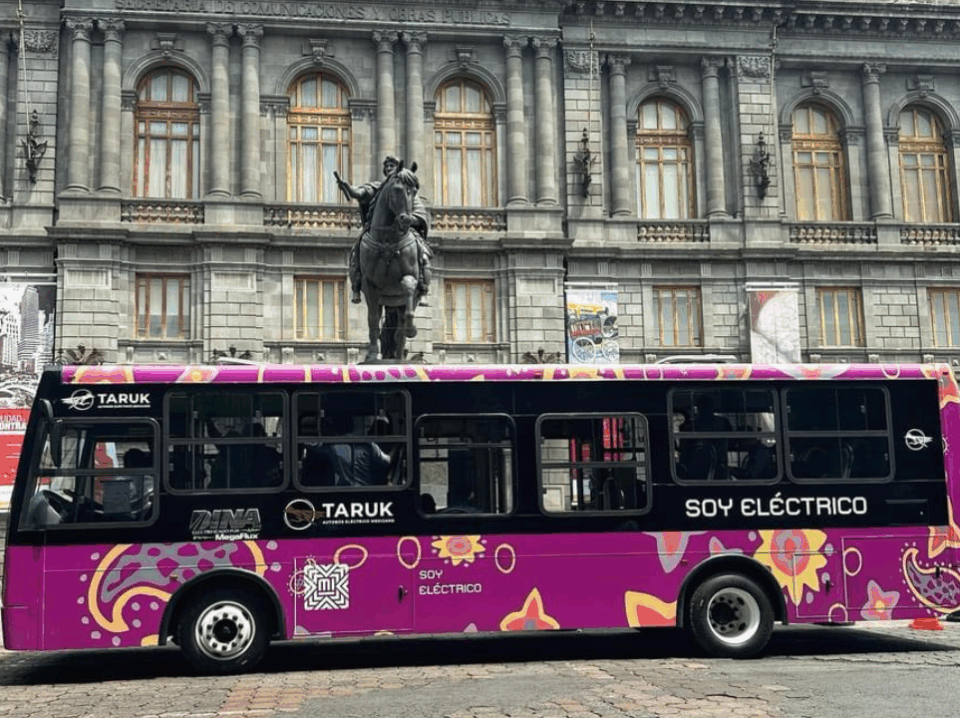 El primer autobús eléctrico diseñado, fabricado y ensamblado en México muestra que la innovación latina tiene ruedas, batería ¡y es sustentable!