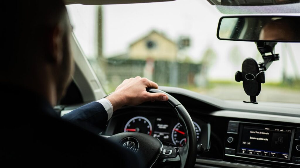Moverse sin coches propios es una idea que impulsa la plataforma Mazmobi a través de una movilidad compartida