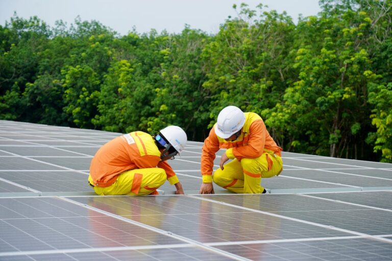 México construirá una planta pionera de energía solar en Baja California Sur