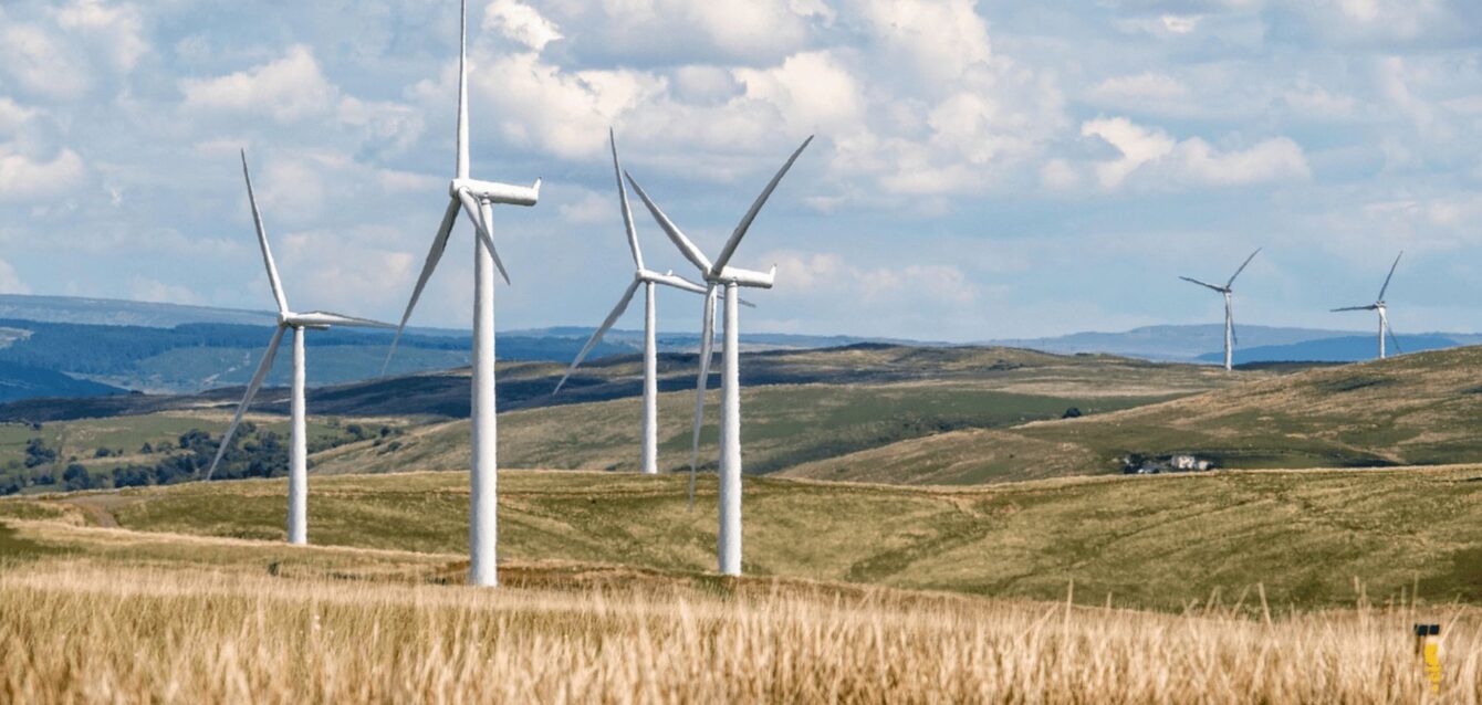 La transición de combustibles fósiles a energías renovables es liderada por un país latinoamericano