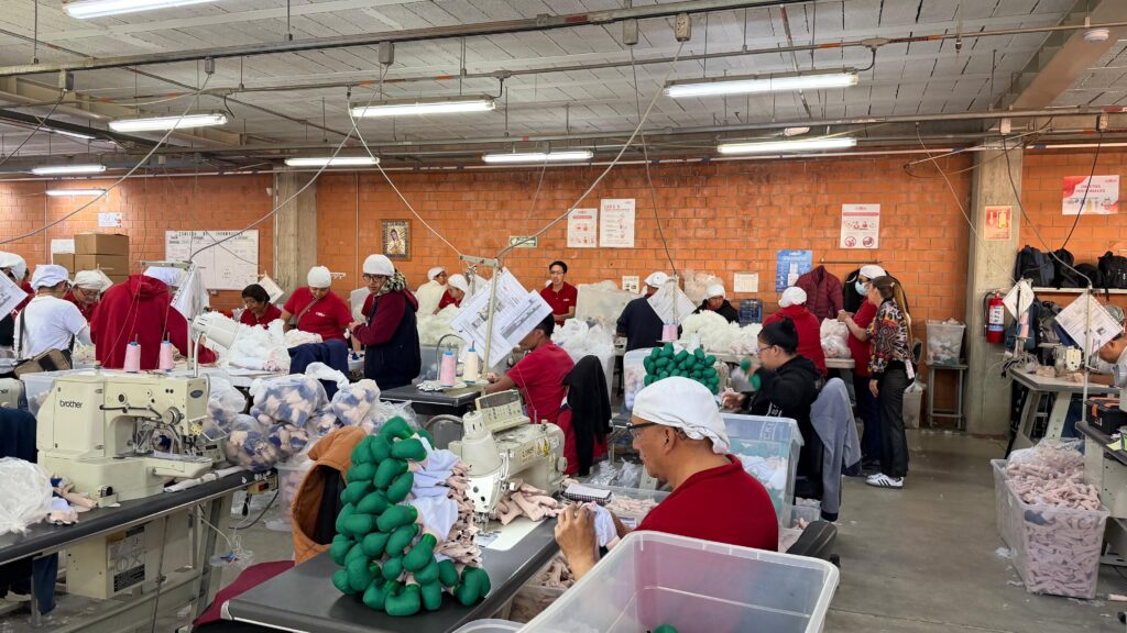 En dos décadas ha crecido hasta superar el millar de empleados todos con discapacidad de tipo sensorial, intelectual o motriz. | FOTO: Karla Reyes (@carla.con.k)