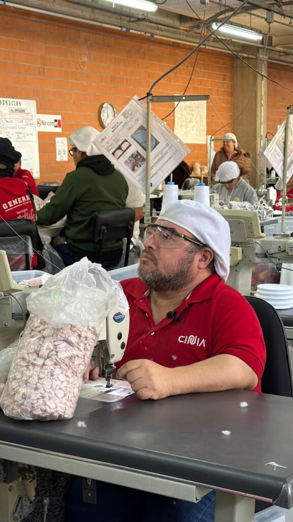 Mario Arriola Méndez, colabora con CINIA desde hace 18 años. | FOTO: Karla Reyes (carla.con.k)